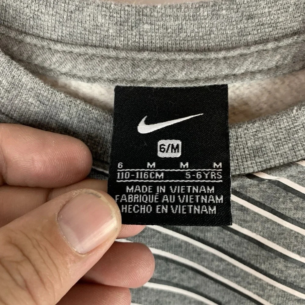 Nike youth gray